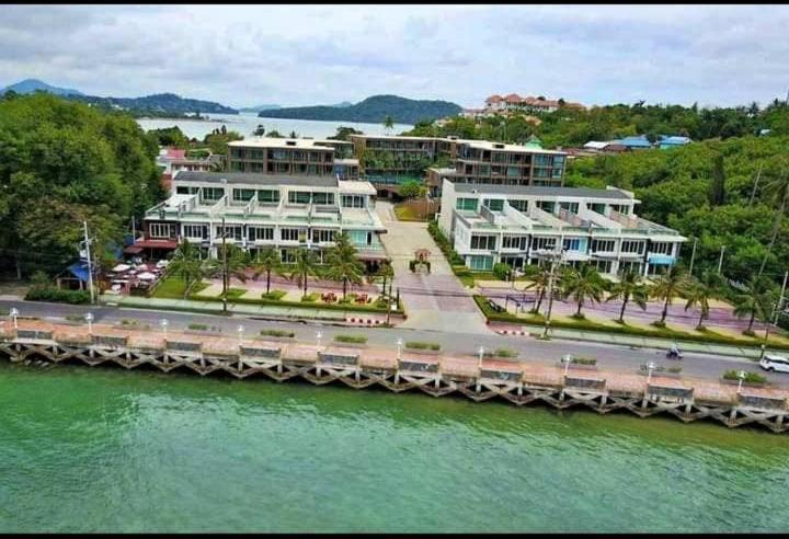 Panwa Beach Side Beachfront Phuket Екстериор снимка