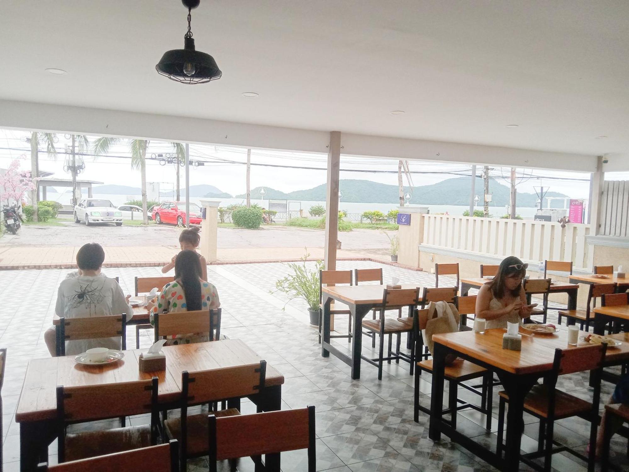 Panwa Beach Side Beachfront Phuket Екстериор снимка